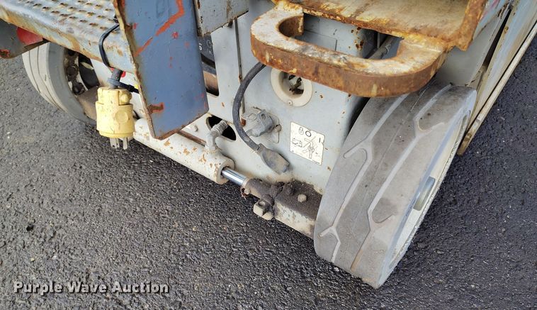 image for item EH0192 2012 Skyjack SJIII-3219 scissor lift