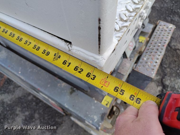 image for item EH0193 2004 Skyjack  SJIII-3219 scissor lift