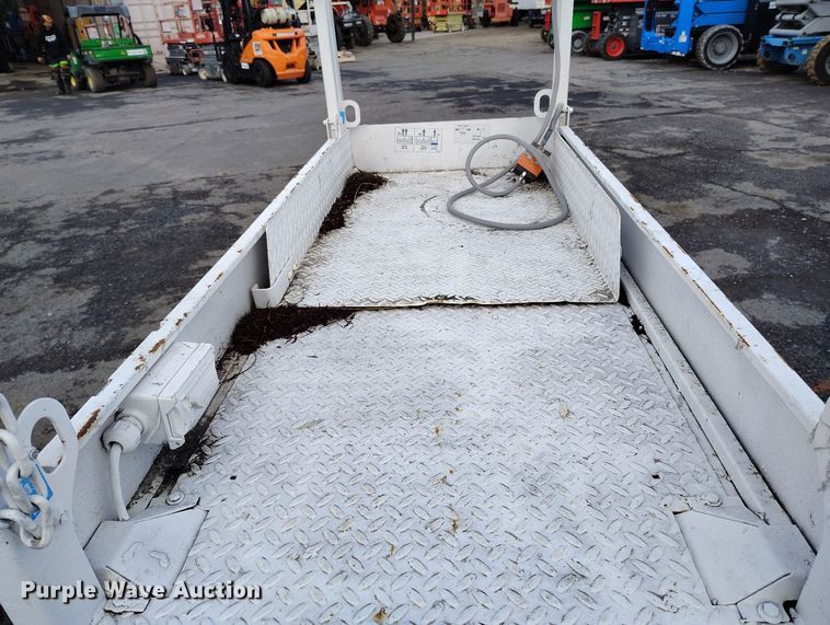 image for item EH0193 2004 Skyjack  SJIII-3219 scissor lift