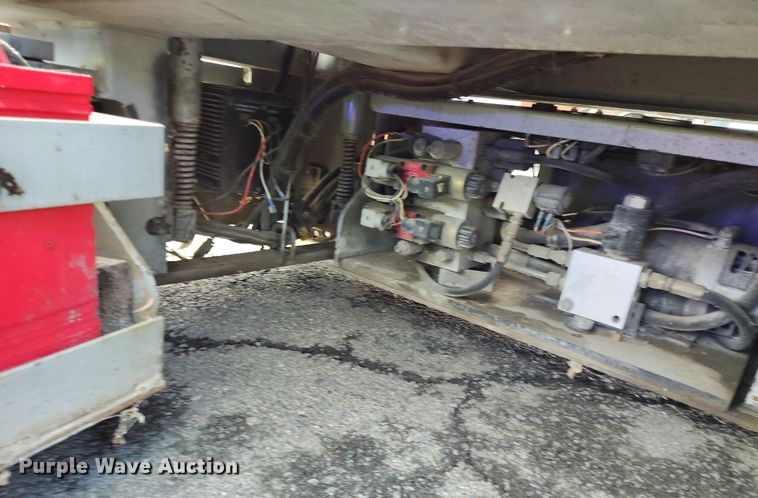 image for item EH0193 2004 Skyjack  SJIII-3219 scissor lift