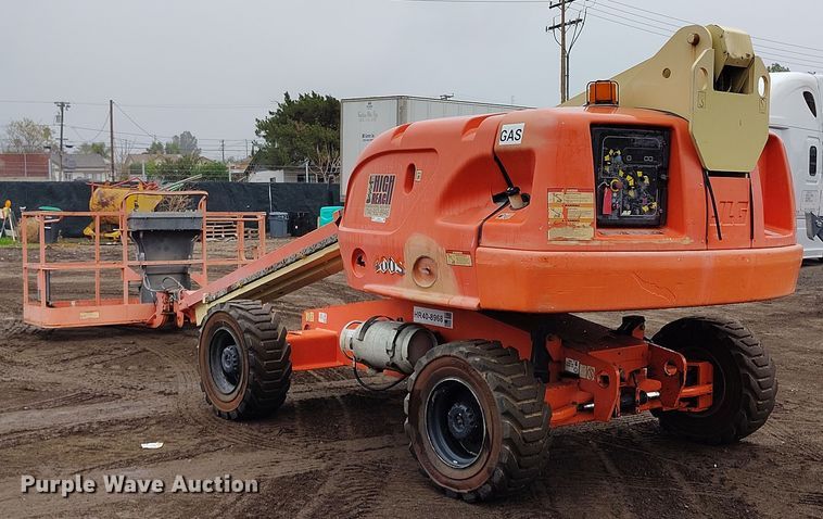 image for item EH0194 2007 JLG 400S boom lift