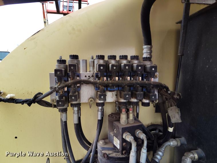 image for item EH0194 2007 JLG 400S boom lift