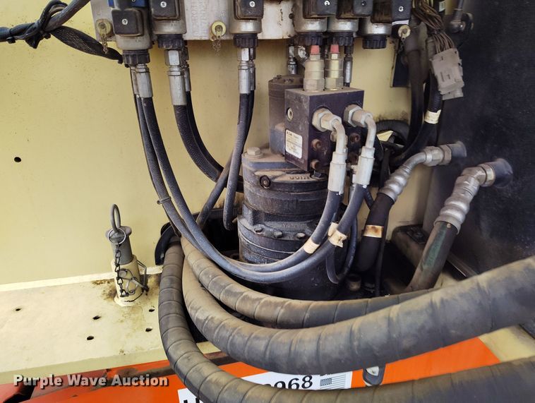 image for item EH0194 2007 JLG 400S boom lift