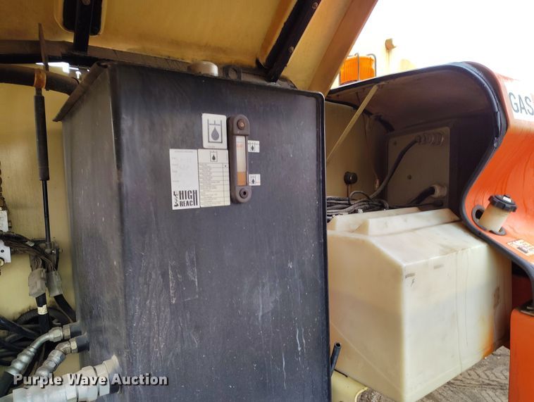 image for item EH0194 2007 JLG 400S boom lift