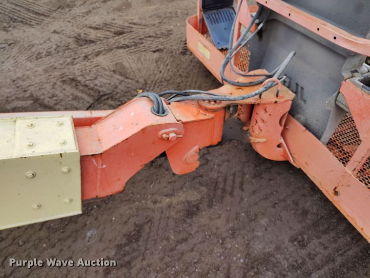 image for item EH0194 2007 JLG 400S boom lift