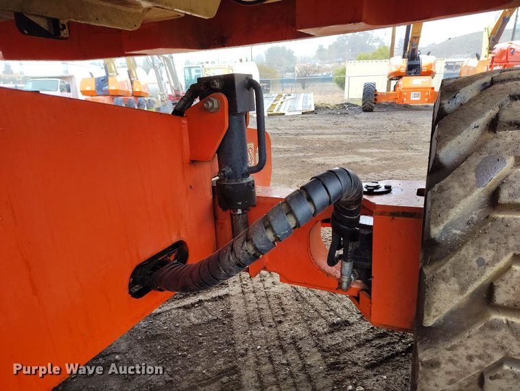 image for item EH0194 2007 JLG 400S boom lift