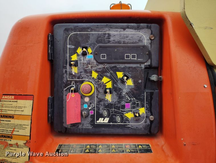 image for item EH0194 2007 JLG 400S boom lift