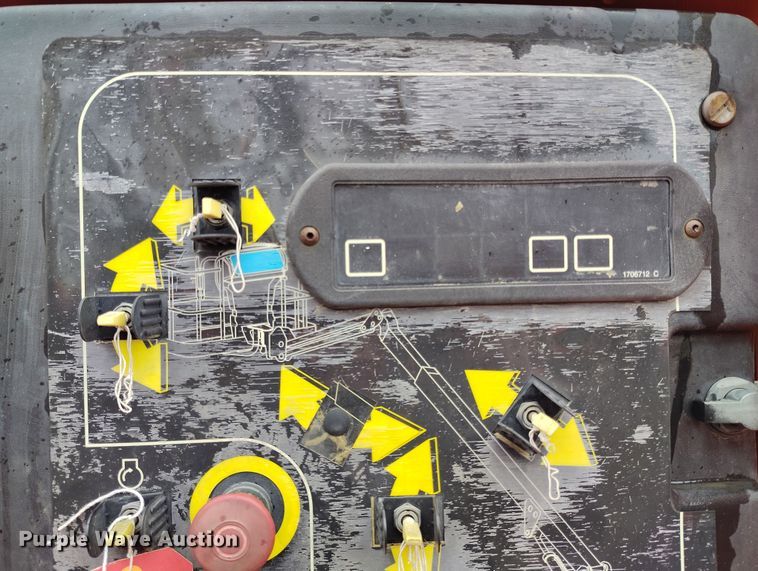 image for item EH0194 2007 JLG 400S boom lift