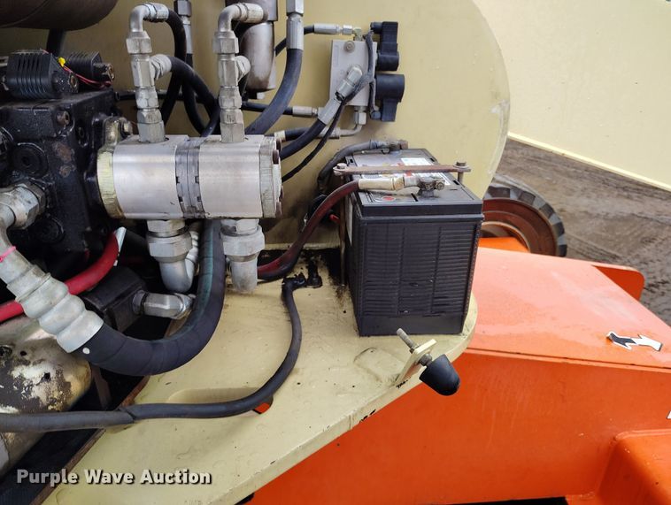 image for item EH0194 2007 JLG 400S boom lift