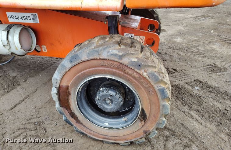 image for item EH0194 2007 JLG 400S boom lift