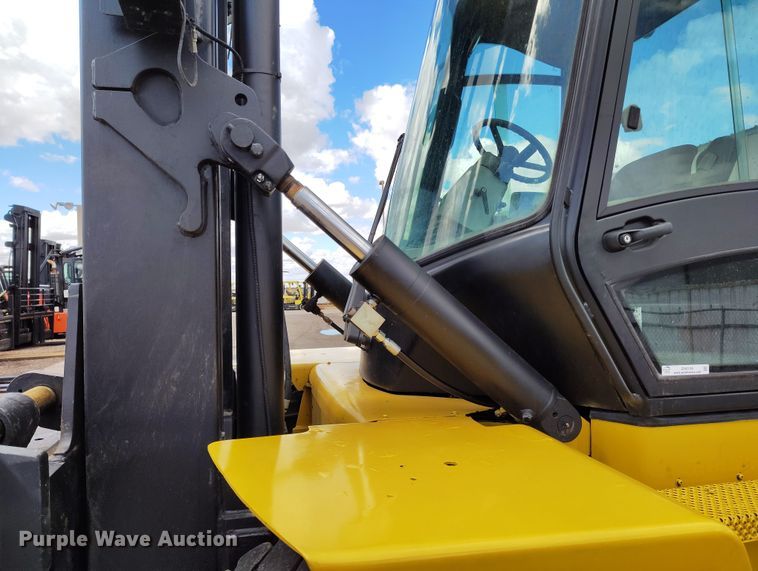 image for item EH0195 2002 Yale GDP330EBEPDV143 forklift