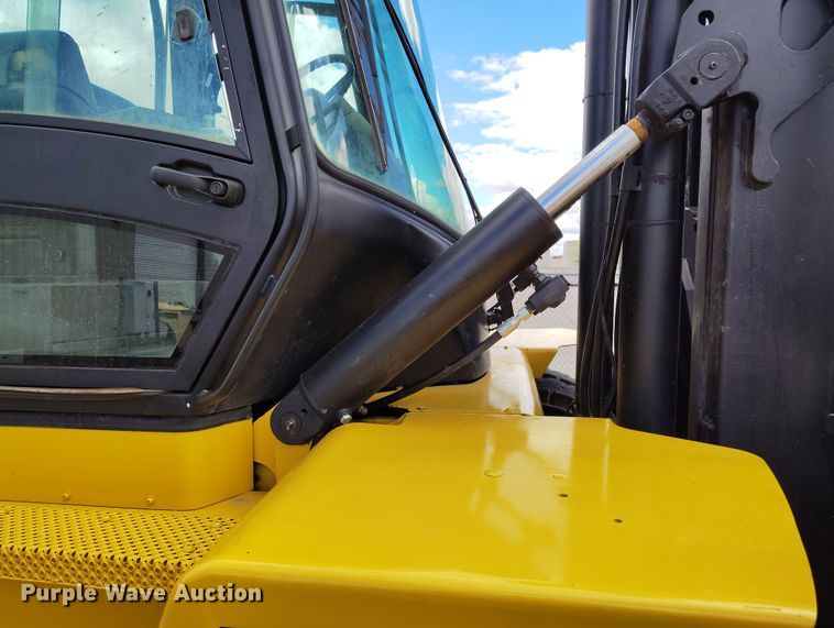 image for item EH0195 2002 Yale GDP330EBEPDV143 forklift