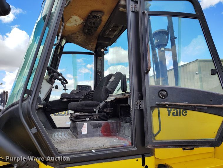 image for item EH0195 2002 Yale GDP330EBEPDV143 forklift