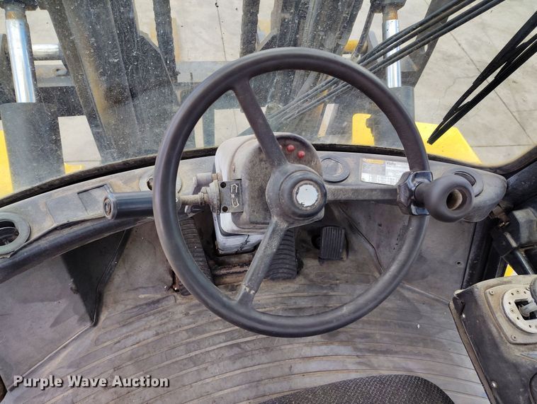 image for item EH0195 2002 Yale GDP330EBEPDV143 forklift