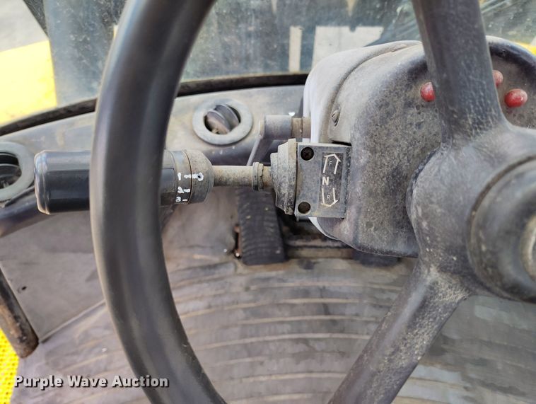 image for item EH0195 2002 Yale GDP330EBEPDV143 forklift