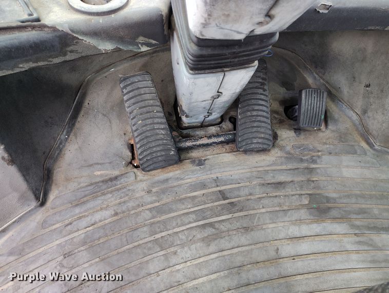 image for item EH0195 2002 Yale GDP330EBEPDV143 forklift