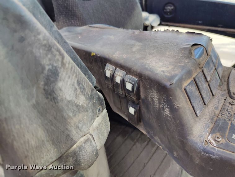 image for item EH0195 2002 Yale GDP330EBEPDV143 forklift