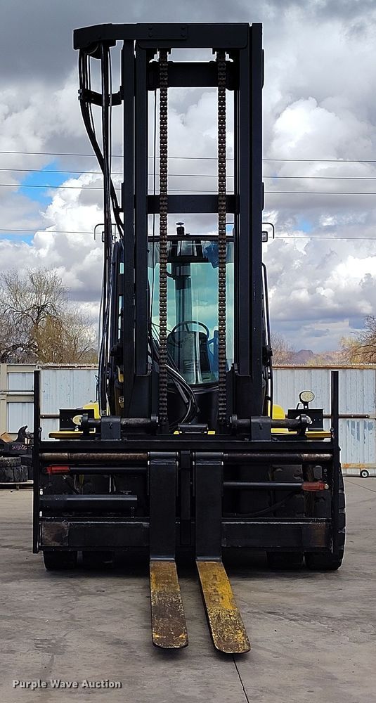 image for item EH0196 2007 Hyster H210HD forklift