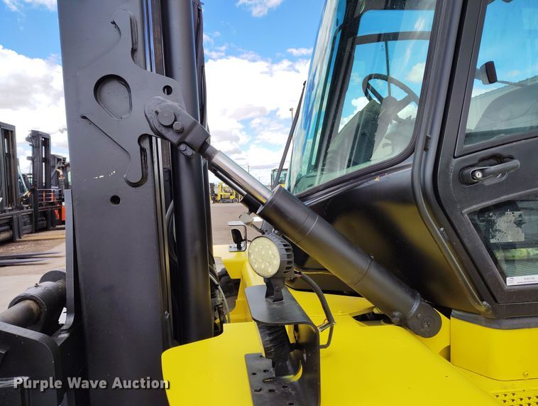 image for item EH0196 2007 Hyster H210HD forklift