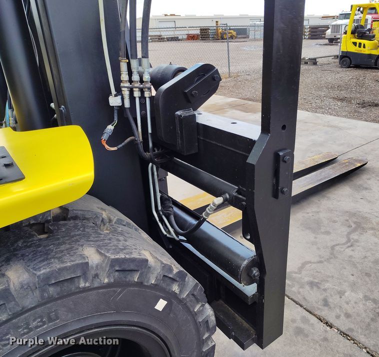 image for item EH0196 2007 Hyster H210HD forklift
