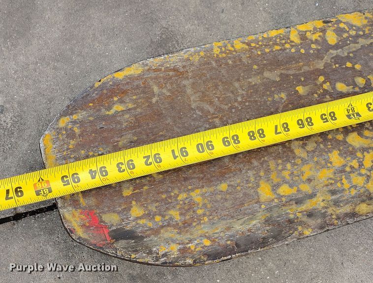 image for item EH0196 2007 Hyster H210HD forklift