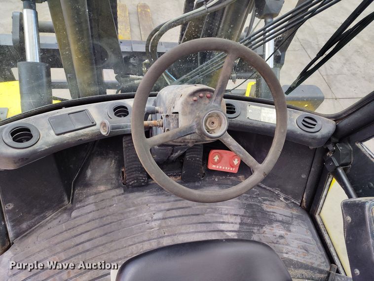 image for item EH0196 2007 Hyster H210HD forklift