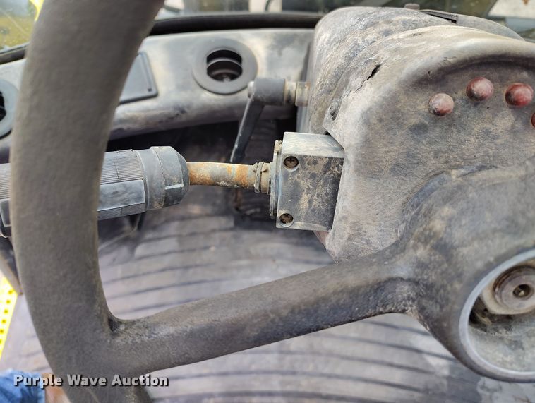 image for item EH0196 2007 Hyster H210HD forklift