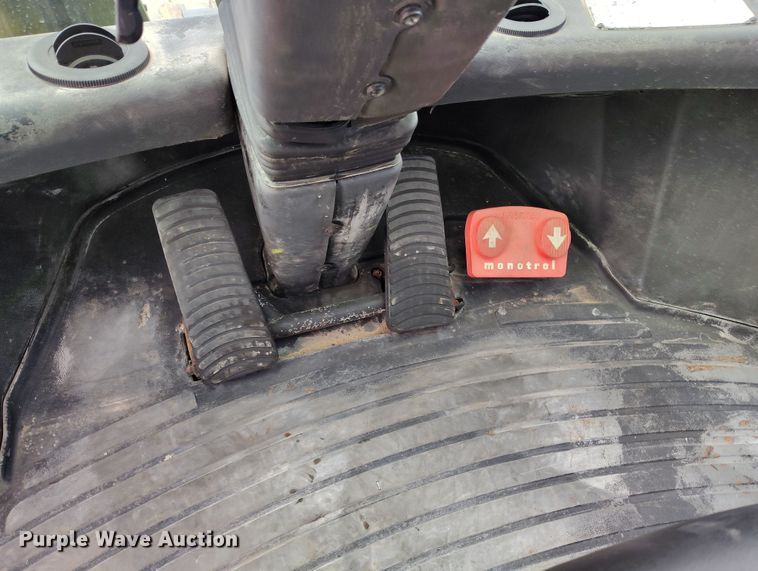 image for item EH0196 2007 Hyster H210HD forklift