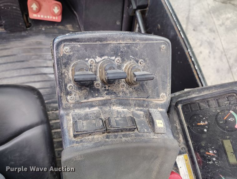 image for item EH0196 2007 Hyster H210HD forklift