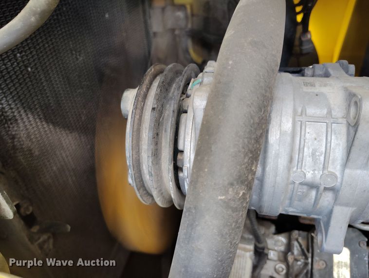 image for item EH0196 2007 Hyster H210HD forklift