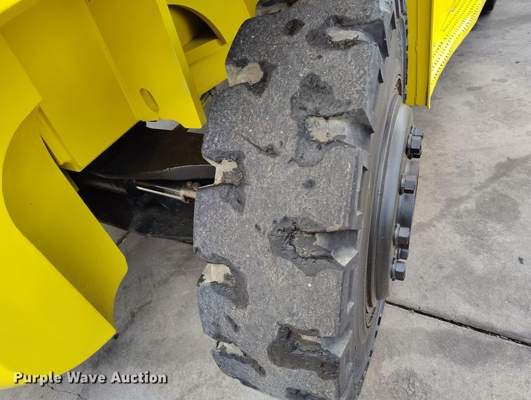 image for item EH0196 2007 Hyster H210HD forklift