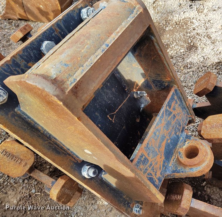 image for item EH0201 Caterpillar 22