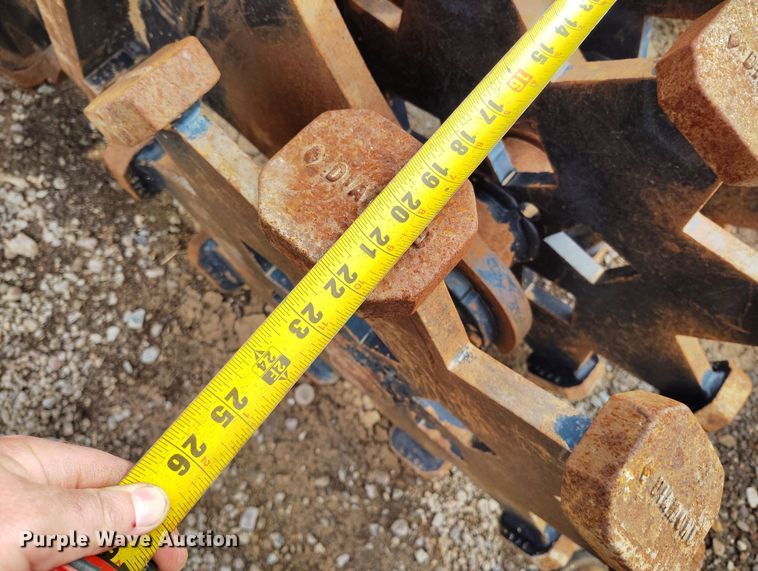 image for item EH0201 Caterpillar 22