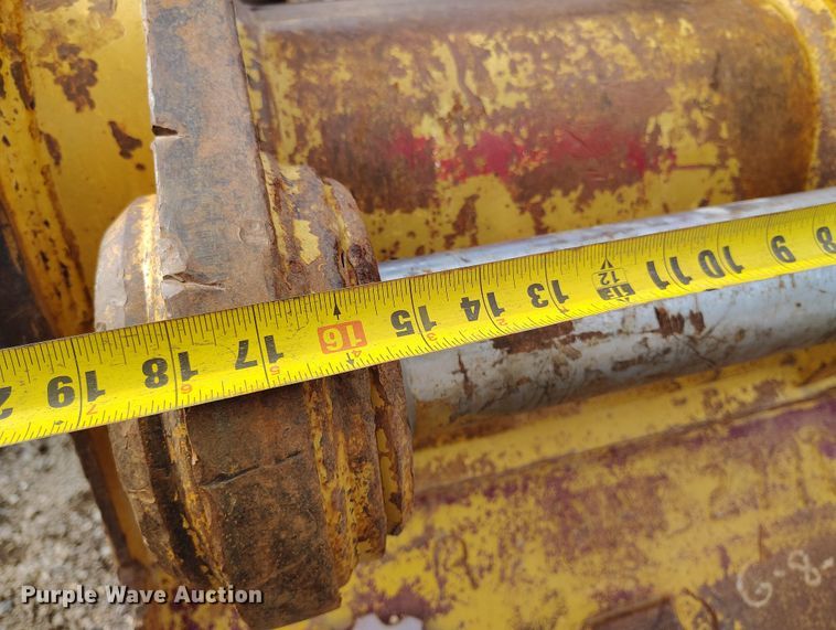 image for item EH0202 Caterpillar 36