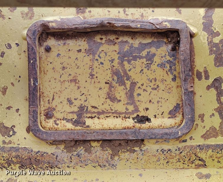 image for item EH0202 Caterpillar 36