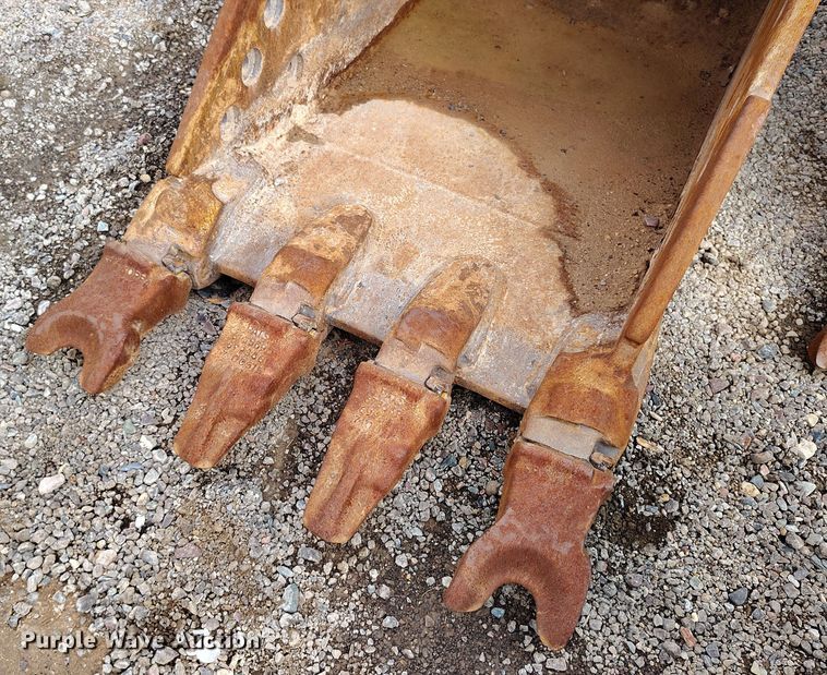 image for item EH0203 Caterpillar 36