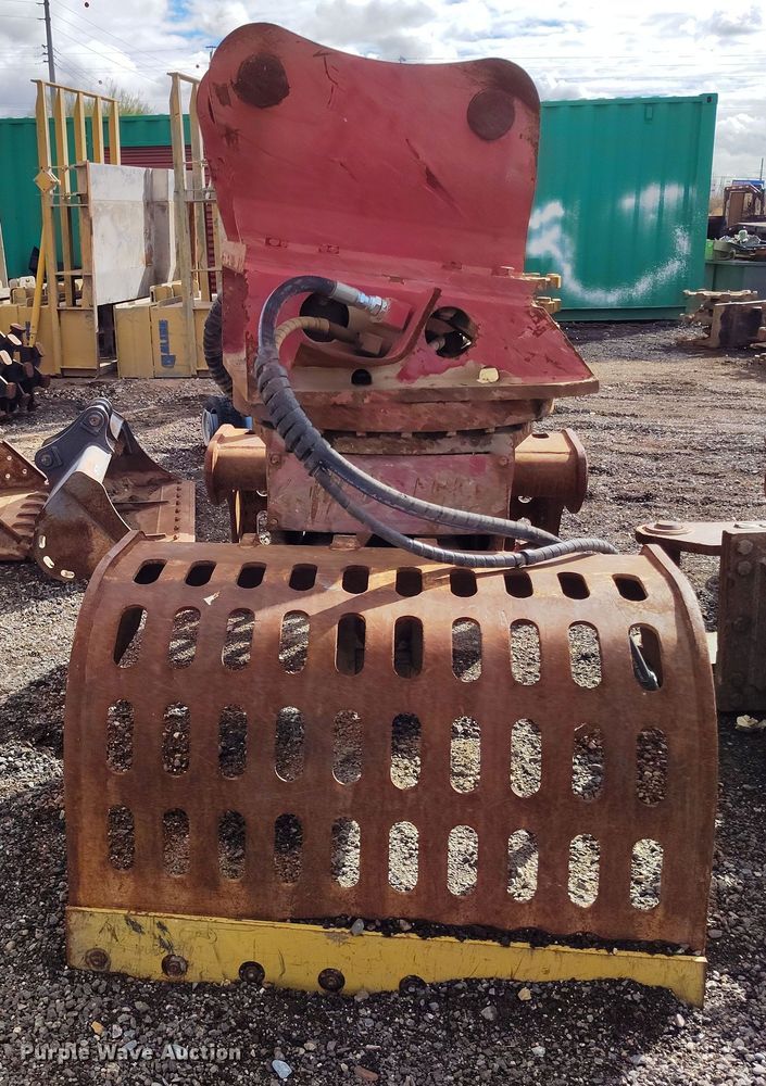 image for item EH0204 2016 LaBounty MDG 310 demolition grapple