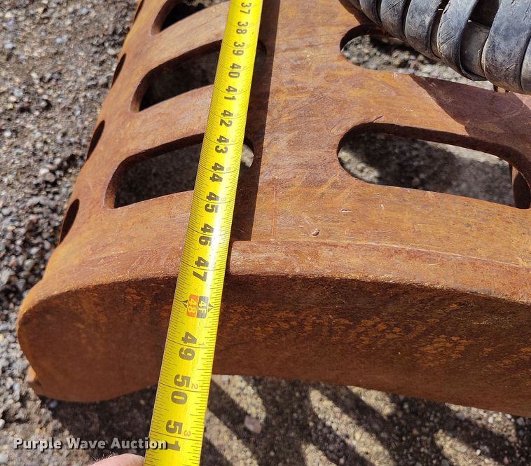 image for item EH0204 2016 LaBounty MDG 310 demolition grapple