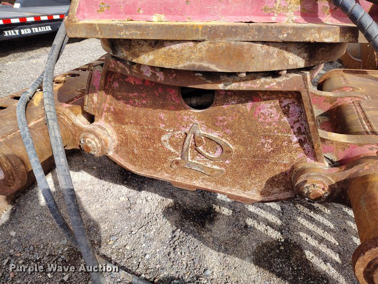 image for item EH0204 2016 LaBounty MDG 310 demolition grapple