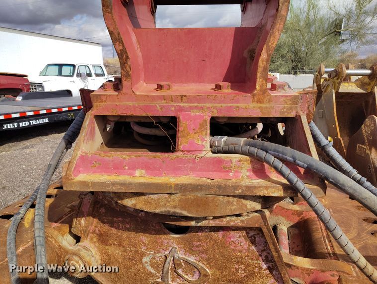 image for item EH0204 2016 LaBounty MDG 310 demolition grapple