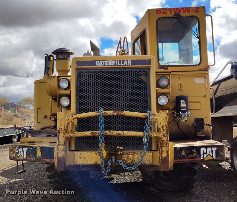 image for item EH0207 1986 Caterpillar 621B water wagon