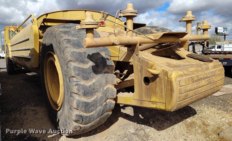 image for item EH0207 1986 Caterpillar 621B water wagon