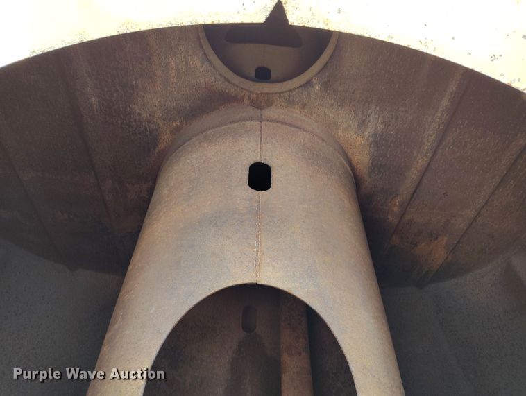 image for item EH0207 1986 Caterpillar 621B water wagon