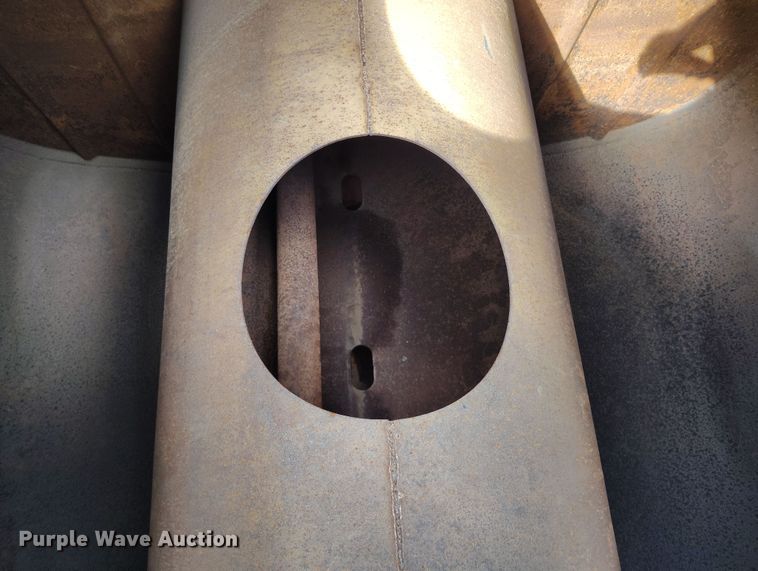 image for item EH0207 1986 Caterpillar 621B water wagon