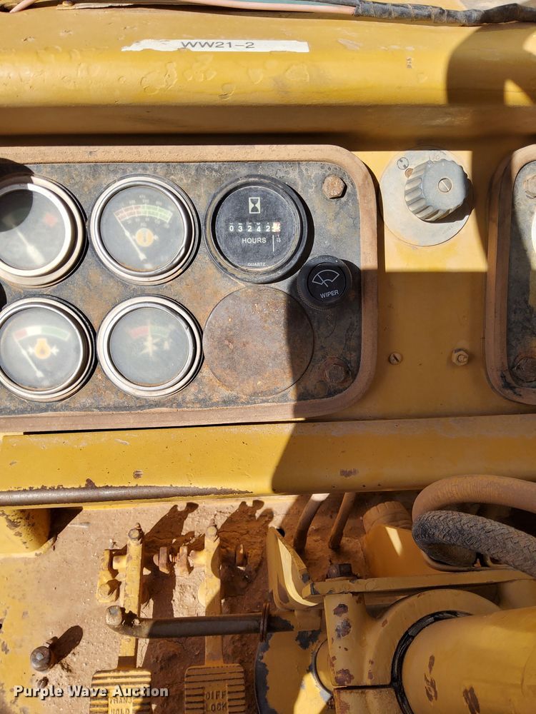 image for item EH0207 1986 Caterpillar 621B water wagon