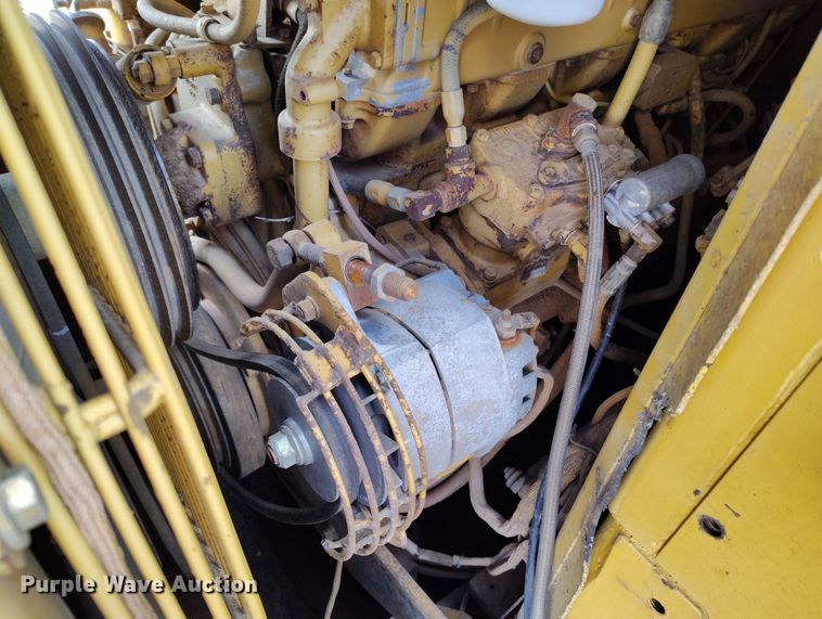 image for item EH0207 1986 Caterpillar 621B water wagon