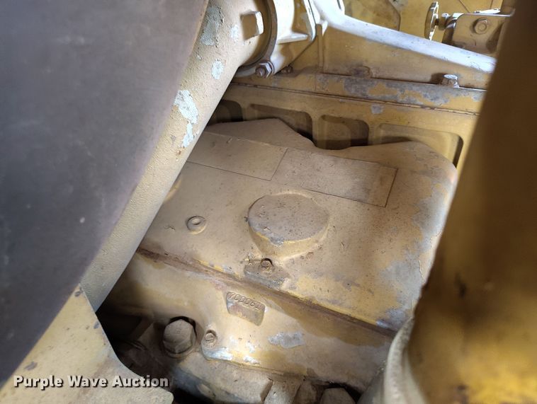 image for item EH0207 1986 Caterpillar 621B water wagon