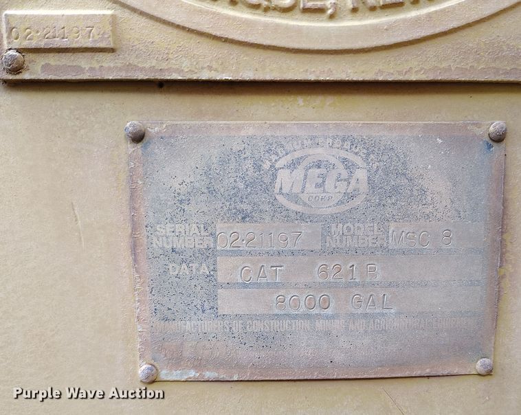 image for item EH0207 1986 Caterpillar 621B water wagon