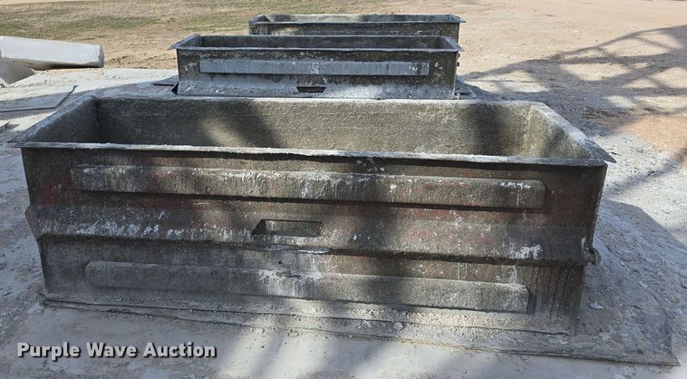 image for item EH8691 (3) concrete block forms
