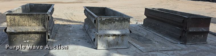 image for item EH8691 (3) concrete block forms